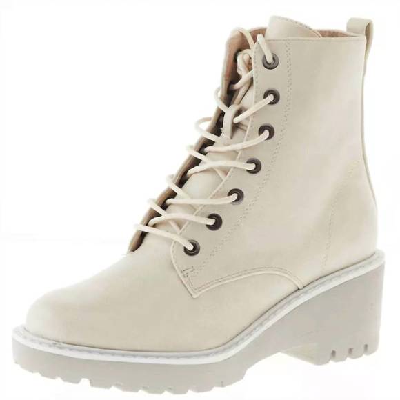 Corkys Shoes - CORKYS EUC Ankle Boot ghosted boot in cream. Woman’s Size 9